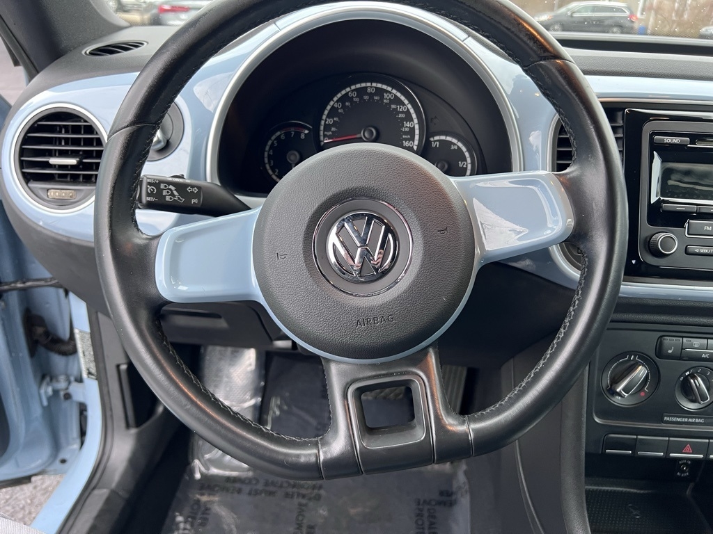 Volkswagen Beetle 2.5L Convertible 2013