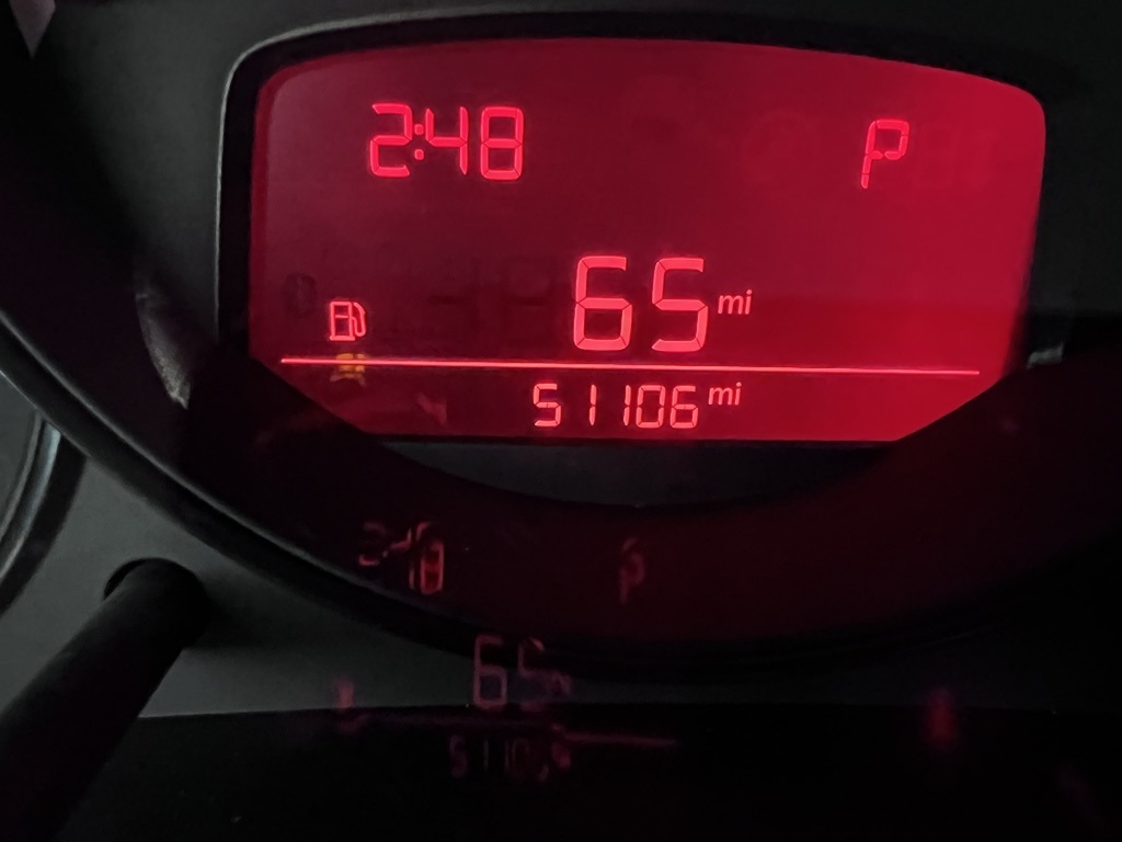 Volkswagen Beetle 2.5L Convertible 2013