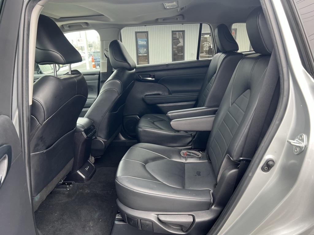 Toyota Highlander XLE Nav AWD V6 2022