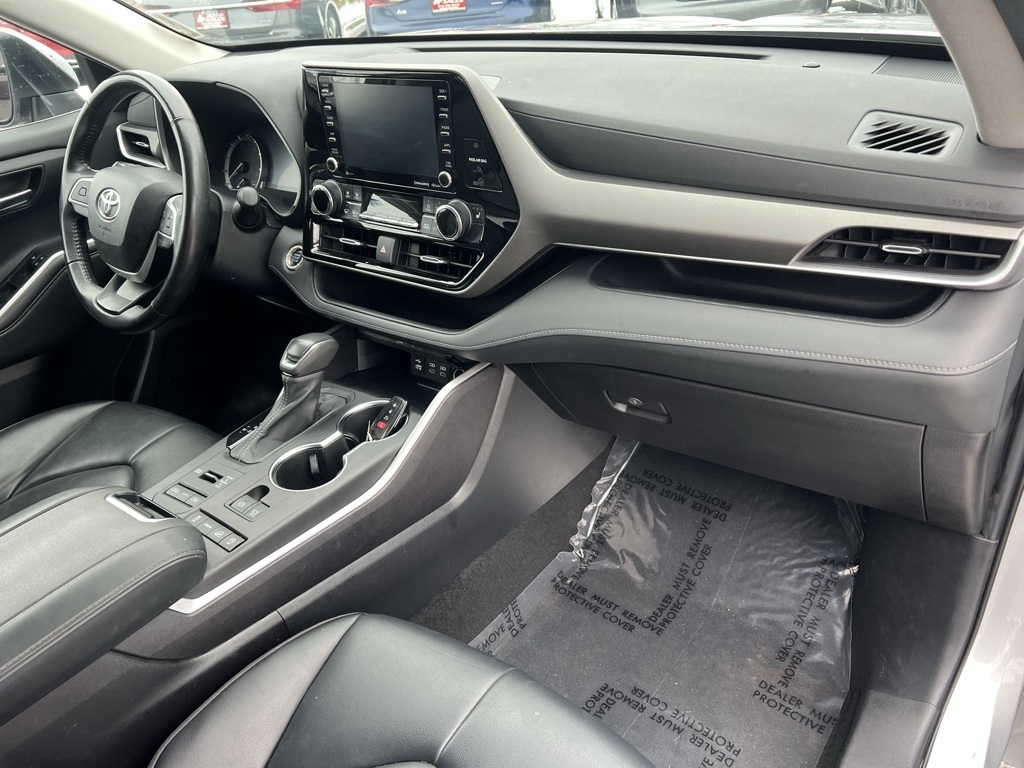 Toyota Highlander XLE Nav AWD V6 2022