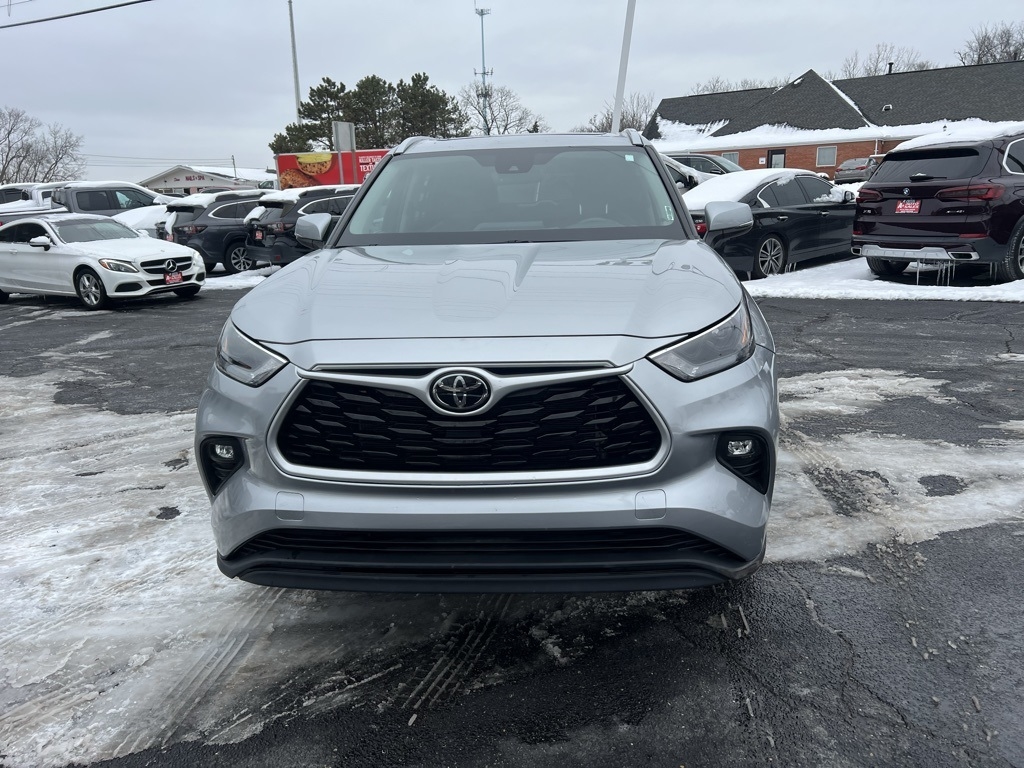 Toyota Highlander XLE Nav AWD V6 2022
