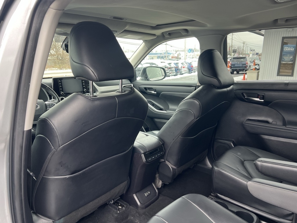 Toyota Highlander XLE Nav AWD V6 2022