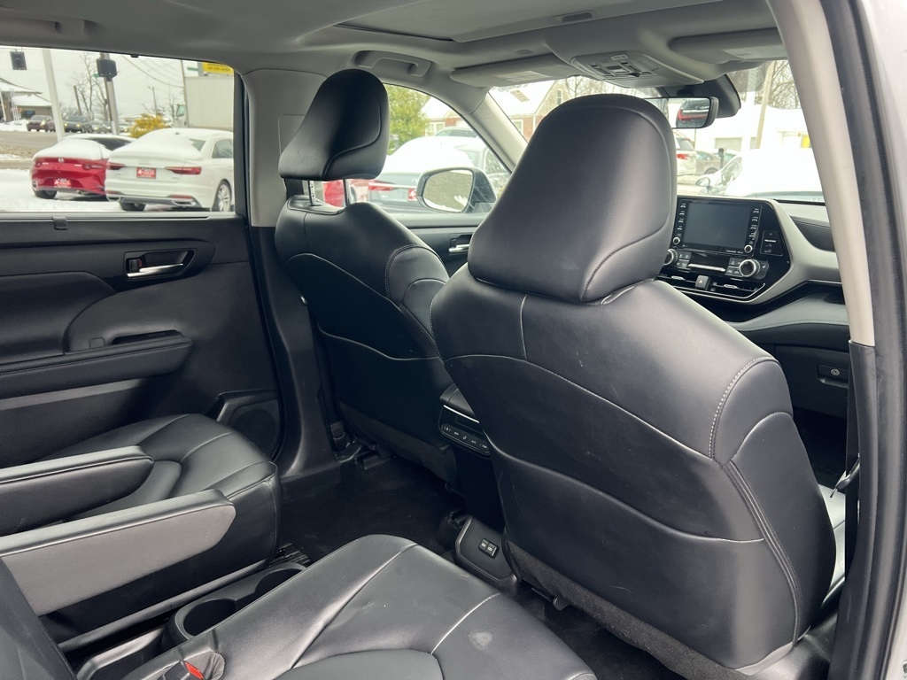 Toyota Highlander XLE Nav AWD V6 2022