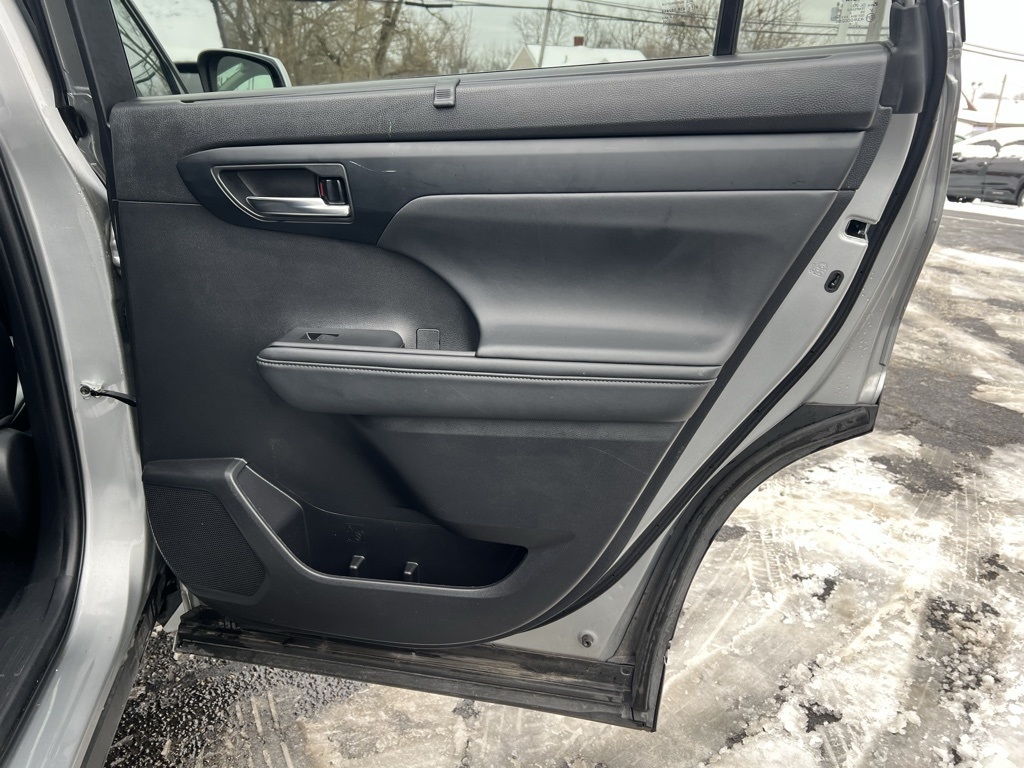 Toyota Highlander XLE Nav AWD V6 2022