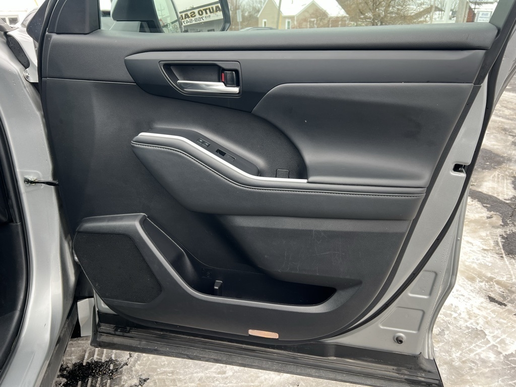 Toyota Highlander XLE Nav AWD V6 2022