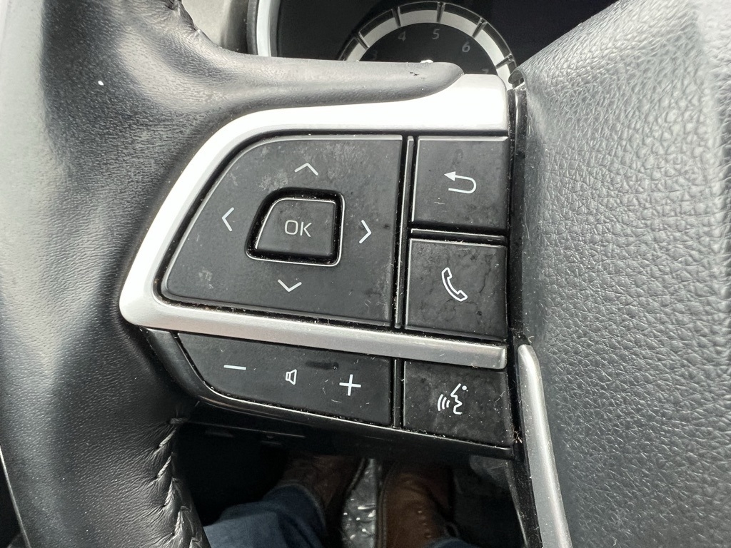 Toyota Highlander XLE Nav AWD V6 2022