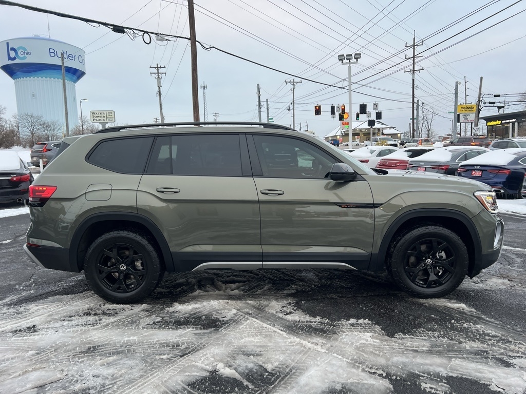 Volkswagen Atlas Peak Edition SEL AWD 2024