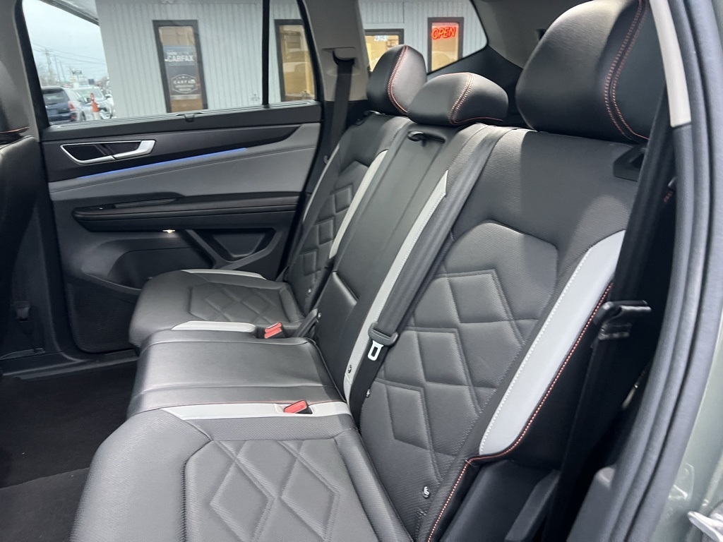 Volkswagen Atlas Peak Edition SEL AWD 2024