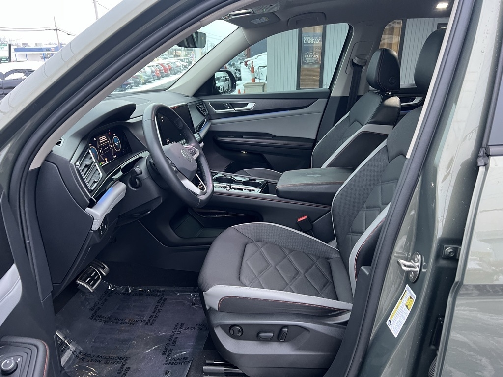 Volkswagen Atlas Peak Edition SEL AWD 2024