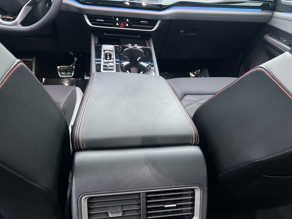 Volkswagen Atlas Peak Edition SEL AWD 2024