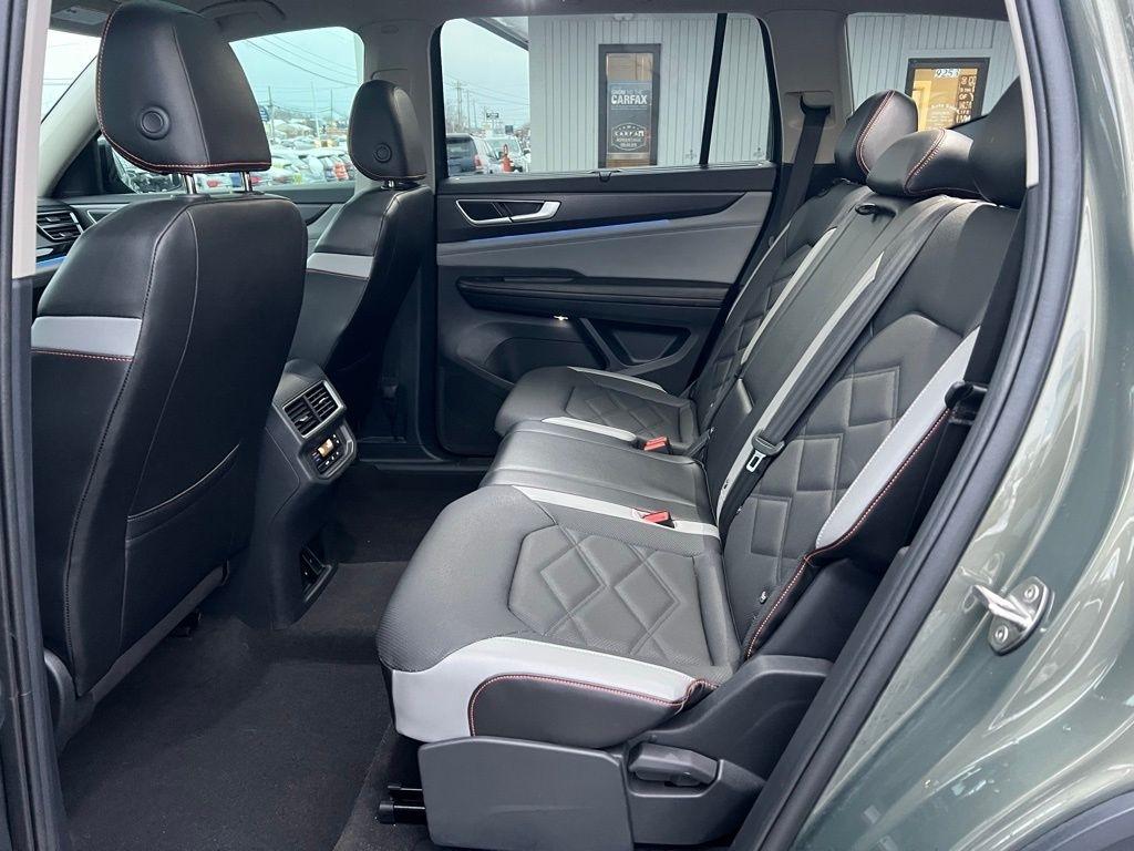 Volkswagen Atlas Peak Edition SEL AWD 2024