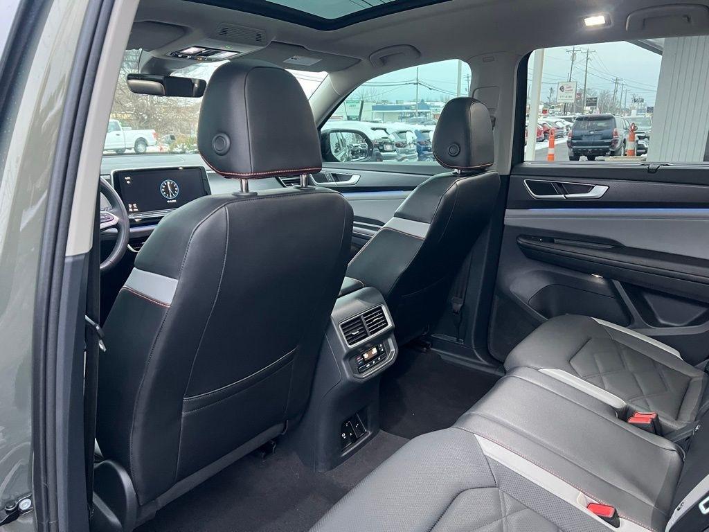 Volkswagen Atlas Peak Edition SEL AWD 2024