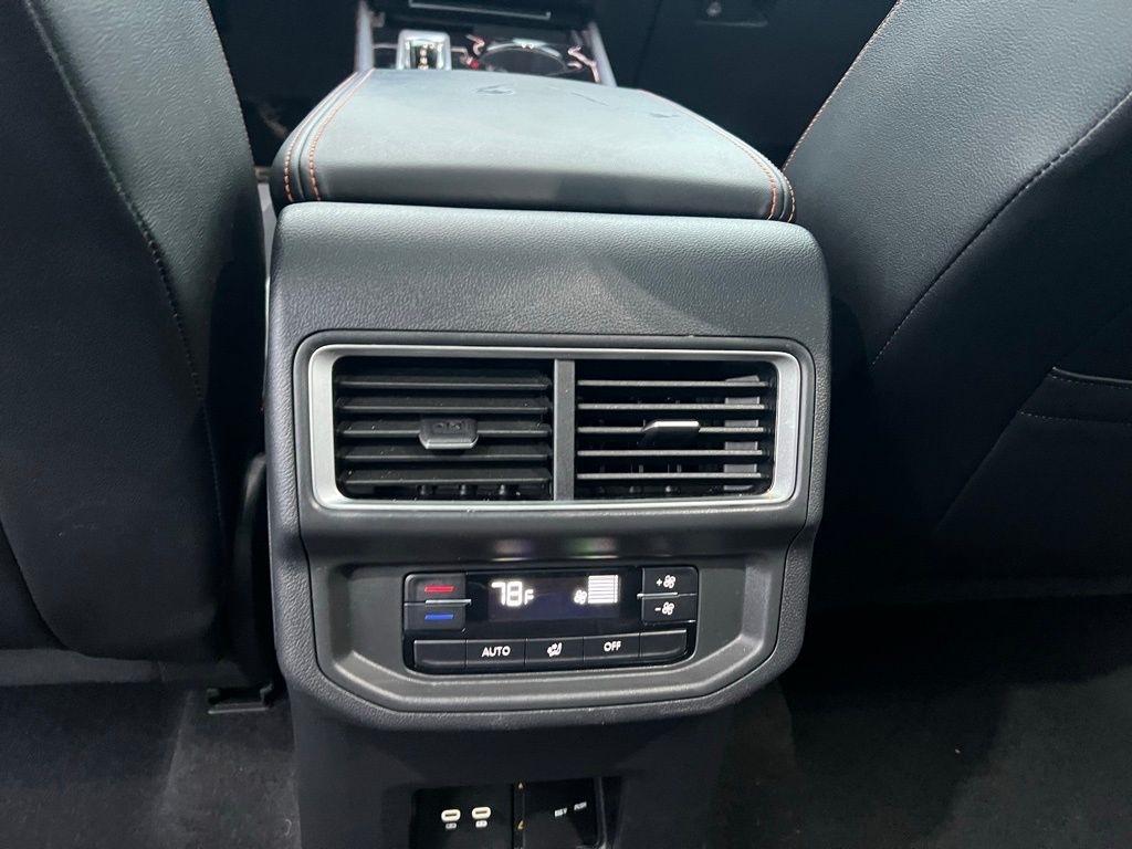 Volkswagen Atlas Peak Edition SEL AWD 2024