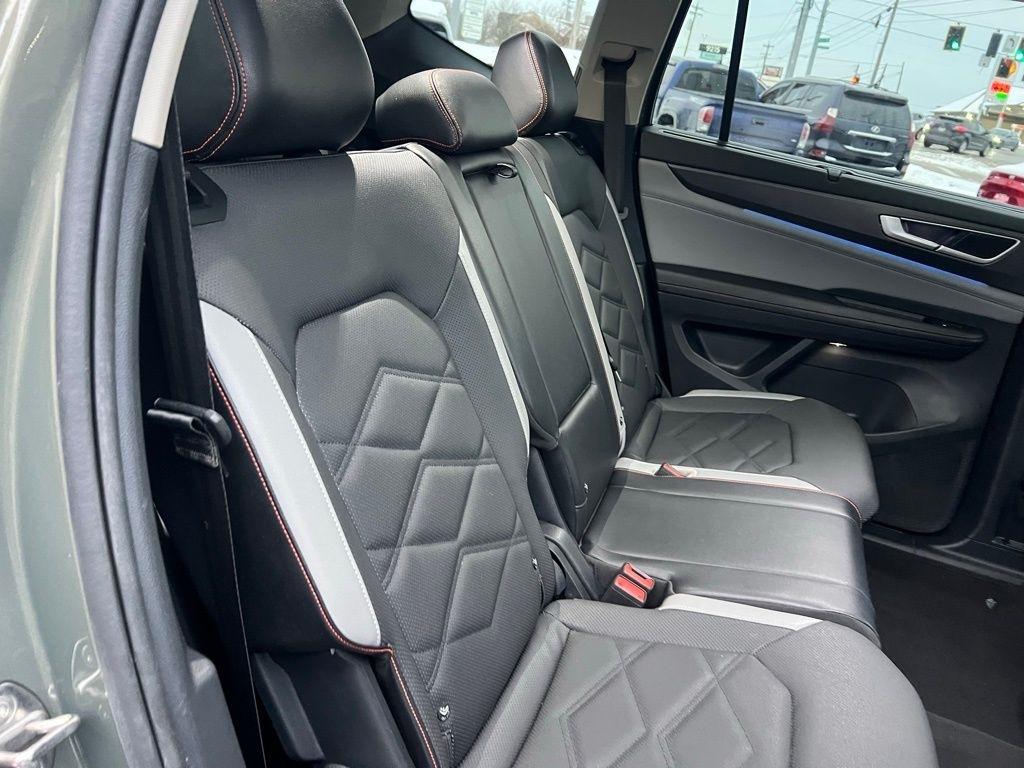 Volkswagen Atlas Peak Edition SEL AWD 2024