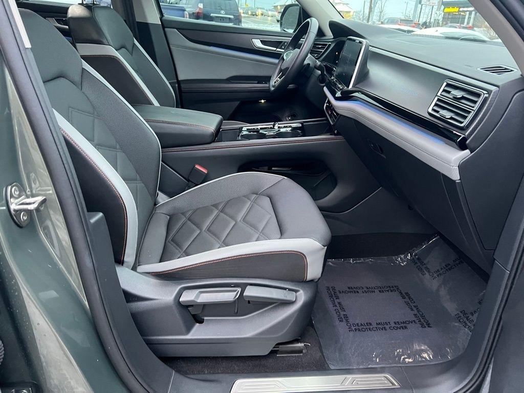 Volkswagen Atlas Peak Edition SEL AWD 2024