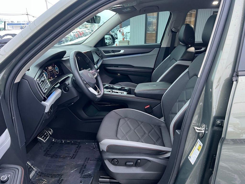 Volkswagen Atlas Peak Edition SEL AWD 2024