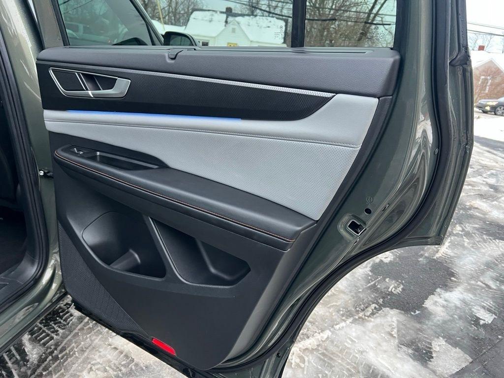 Volkswagen Atlas Peak Edition SEL AWD 2024