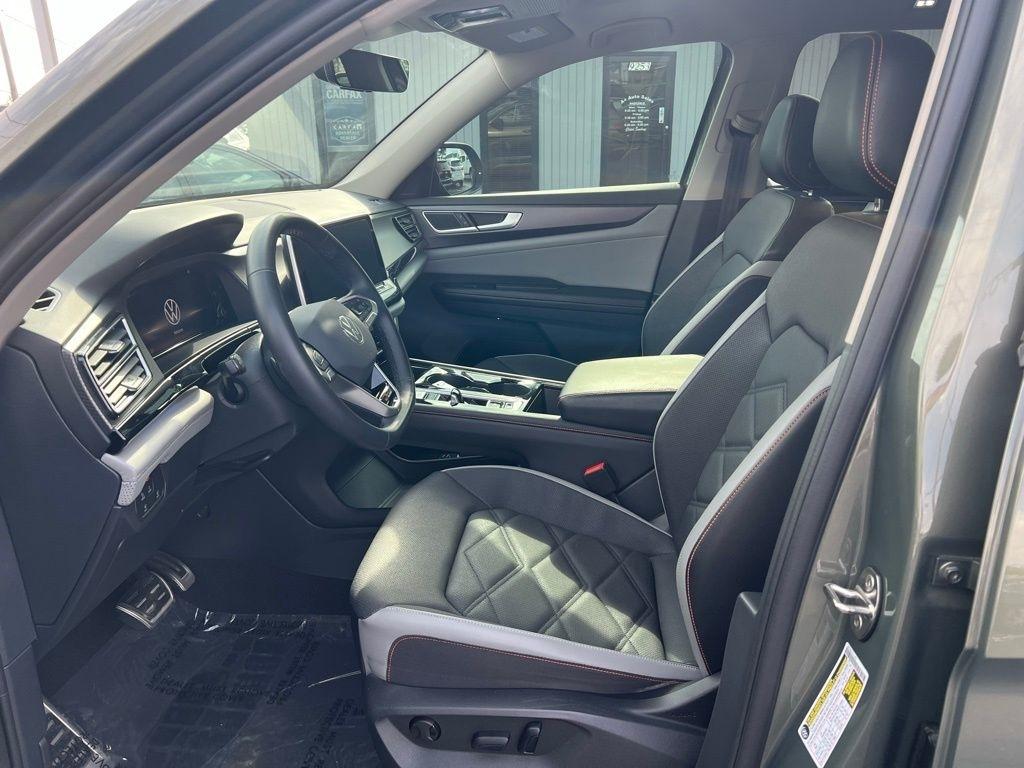 Volkswagen Atlas Peak Edition SEL AWD 2024