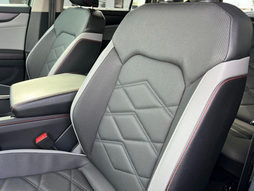 Volkswagen Atlas Peak Edition SEL AWD 2024