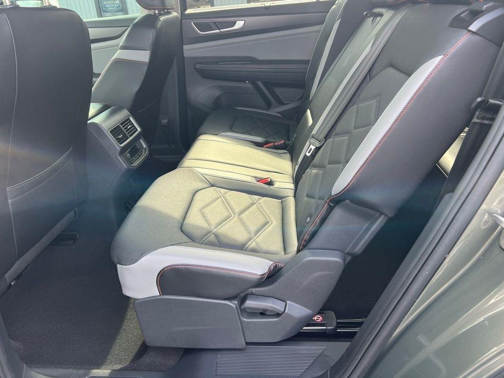 Volkswagen Atlas Peak Edition SEL AWD 2024