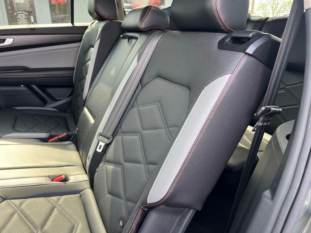 Volkswagen Atlas Peak Edition SEL AWD 2024