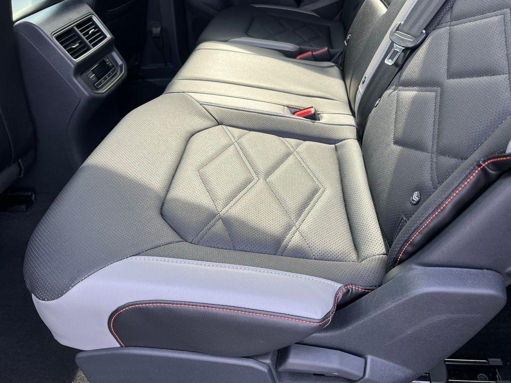 Volkswagen Atlas Peak Edition SEL AWD 2024