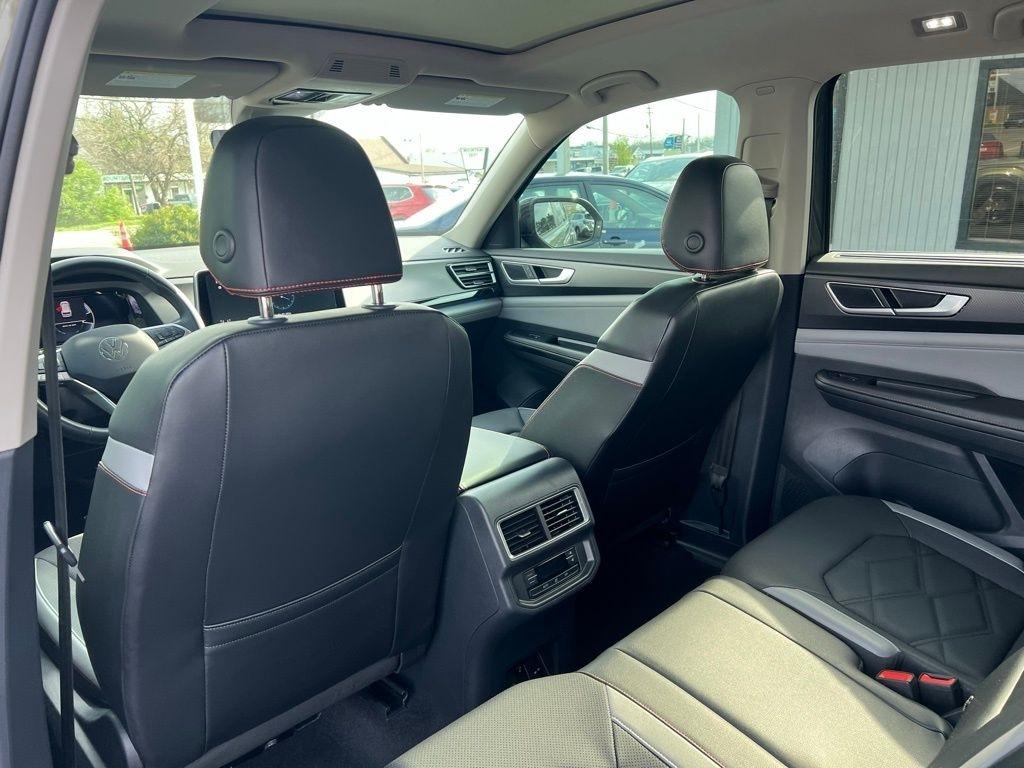 Volkswagen Atlas Peak Edition SEL AWD 2024