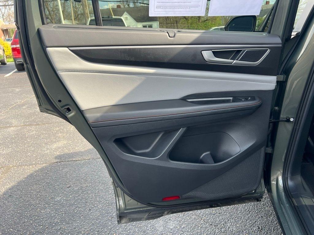 Volkswagen Atlas Peak Edition SEL AWD 2024