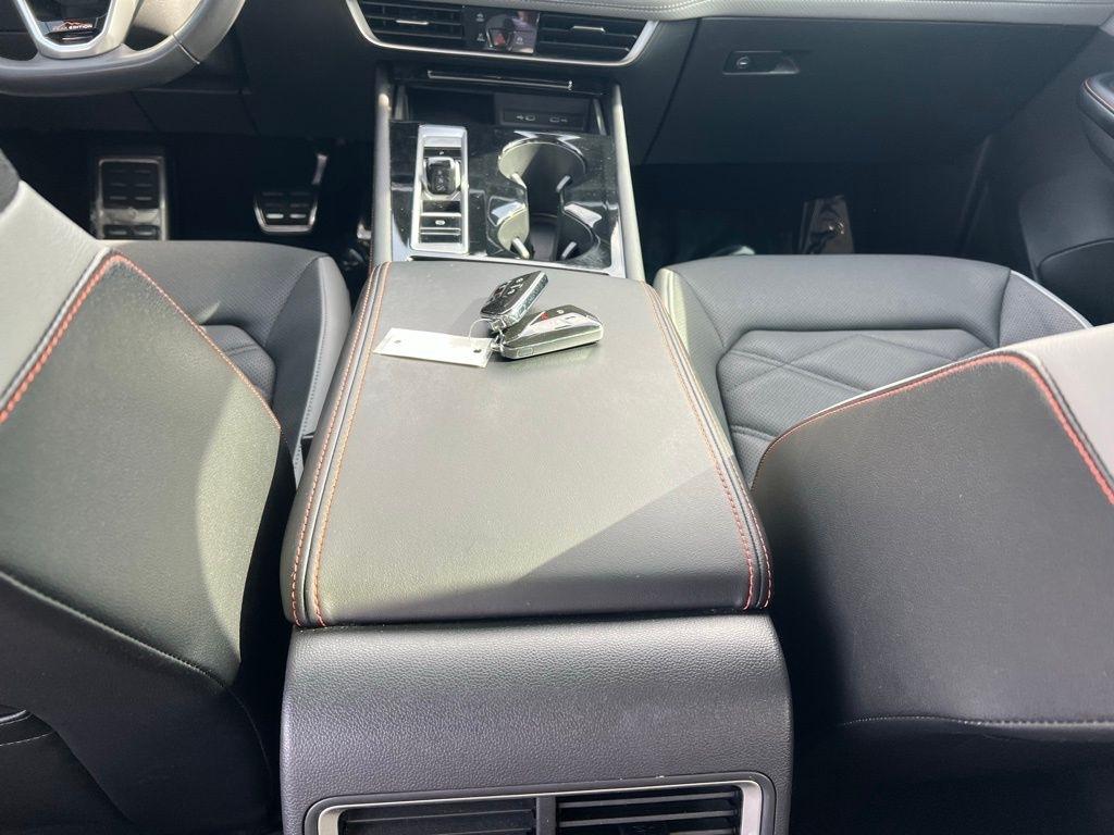 Volkswagen Atlas Peak Edition SEL AWD 2024