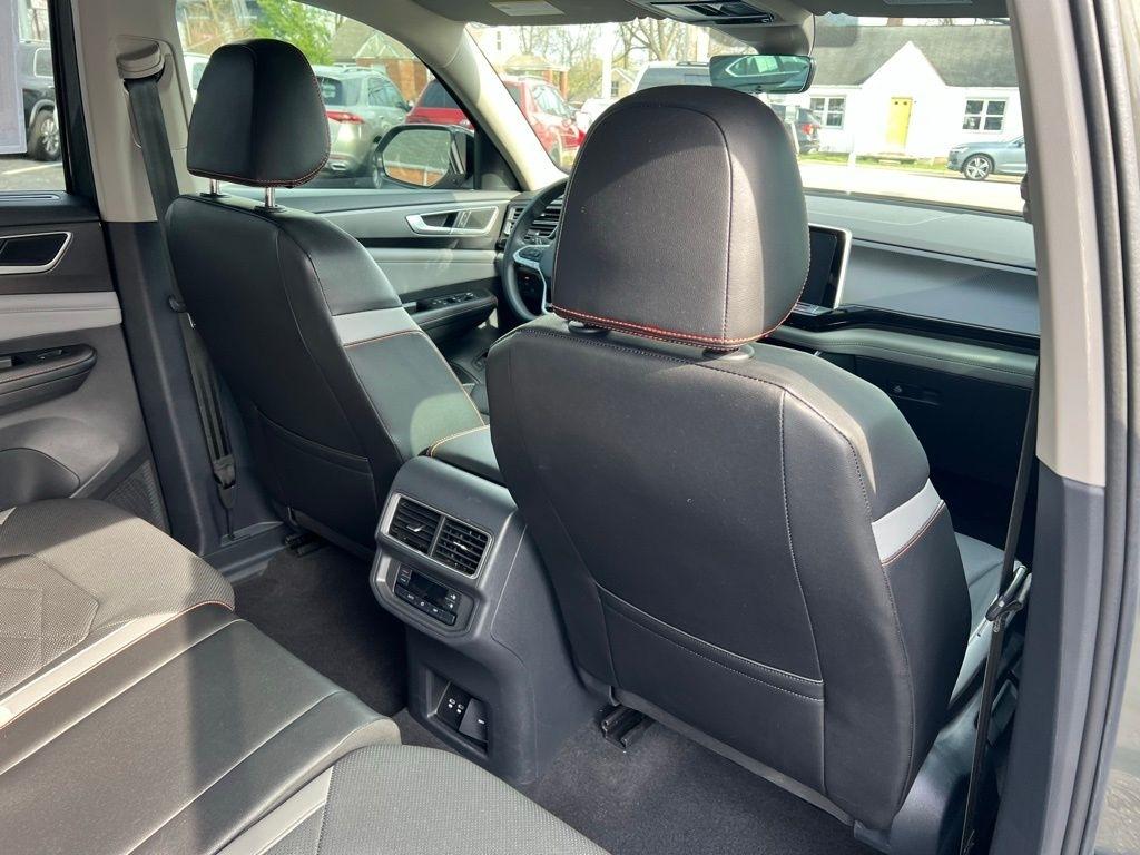 Volkswagen Atlas Peak Edition SEL AWD 2024