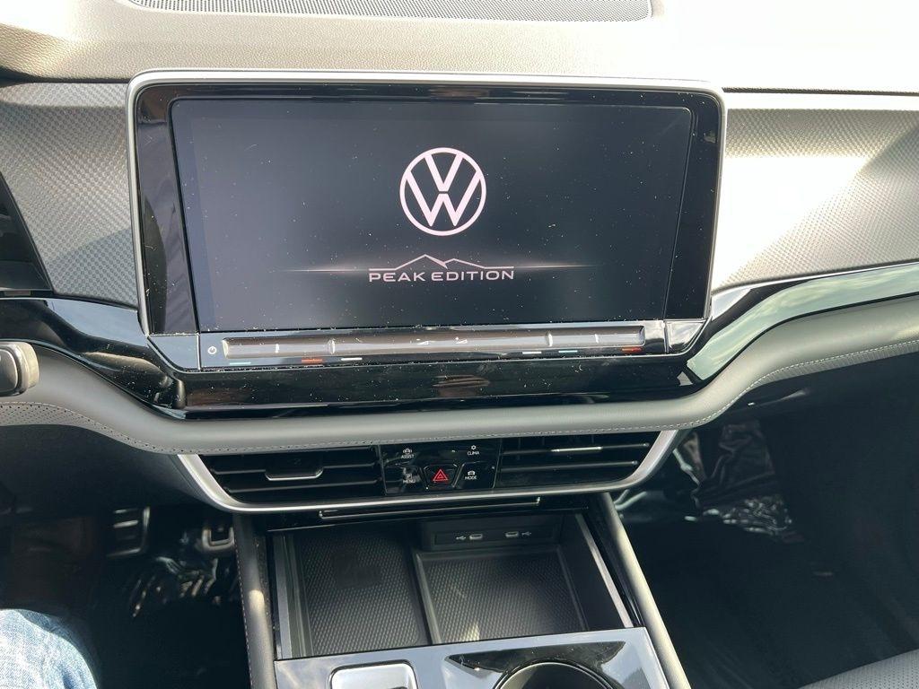 Volkswagen Atlas Peak Edition SEL AWD 2024