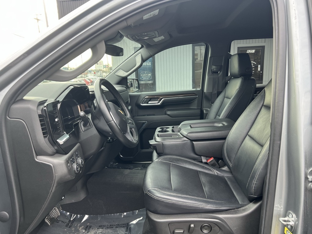 Chevrolet Silverado 1500 LT Crew Cab 4WD 2023