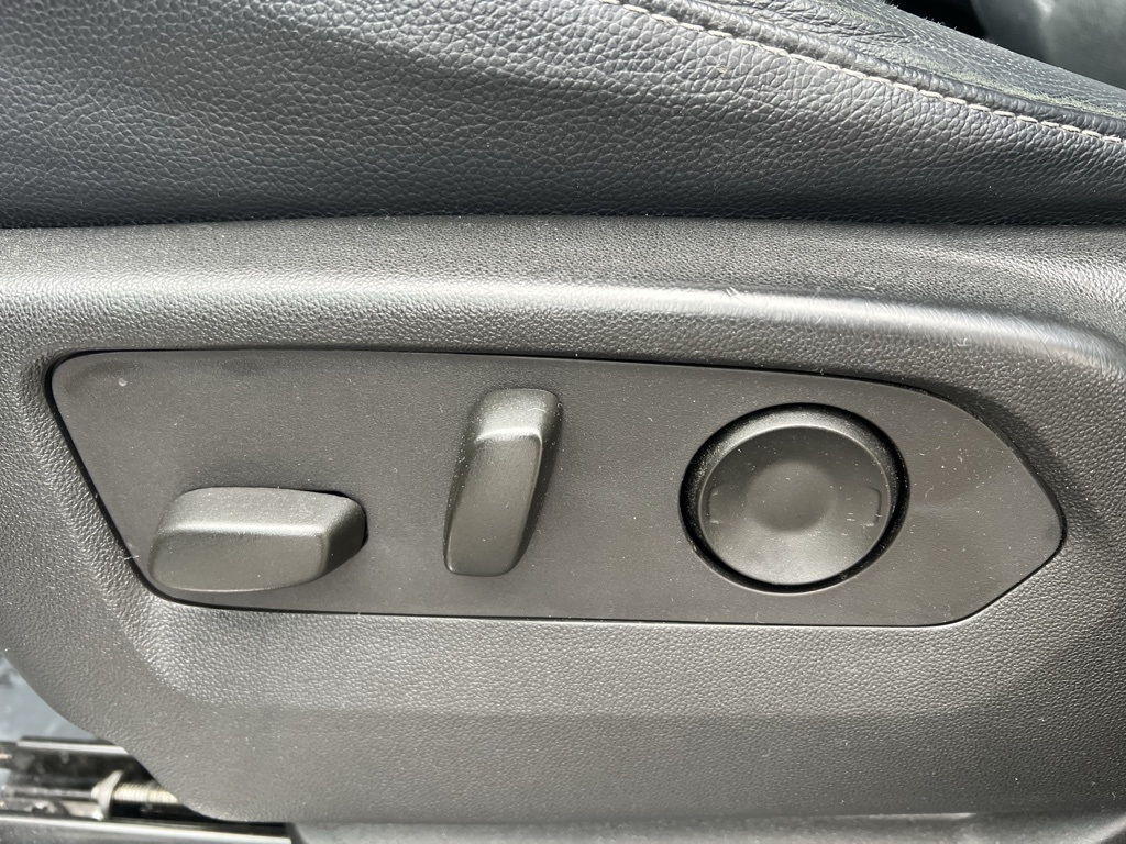 Chevrolet Silverado 1500 LT Crew Cab 4WD 2023