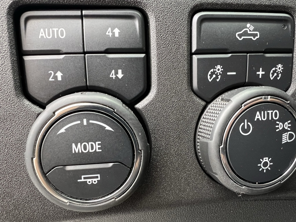 Chevrolet Silverado 1500 LT Crew Cab 4WD 2023