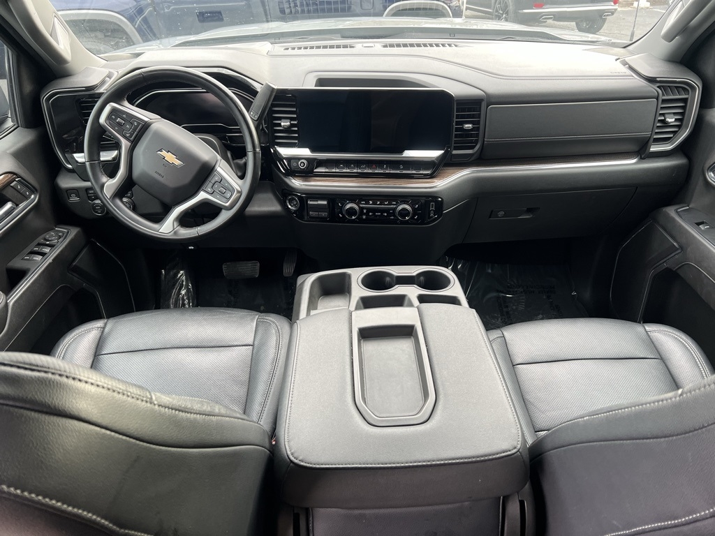 Chevrolet Silverado 1500 LT Crew Cab 4WD 2023