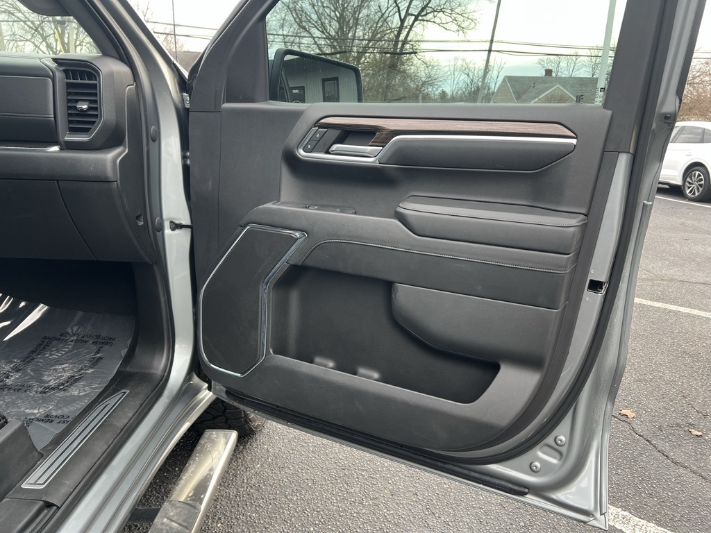 Chevrolet Silverado 1500 LT Crew Cab 4WD 2023