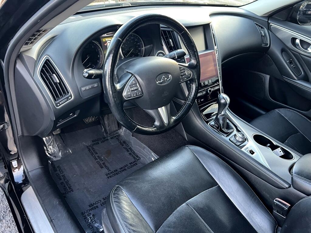 Infiniti Q50 Premium AWD 2015