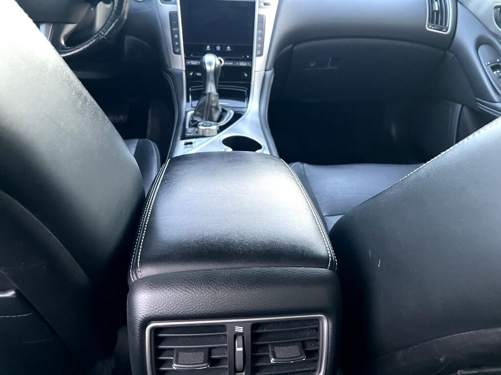 Infiniti Q50 Premium AWD 2015