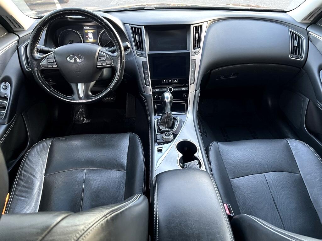 Infiniti Q50 Premium AWD 2015