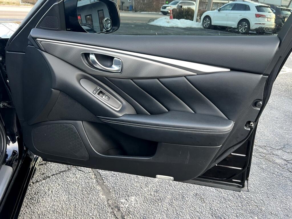 Infiniti Q50 Premium AWD 2015