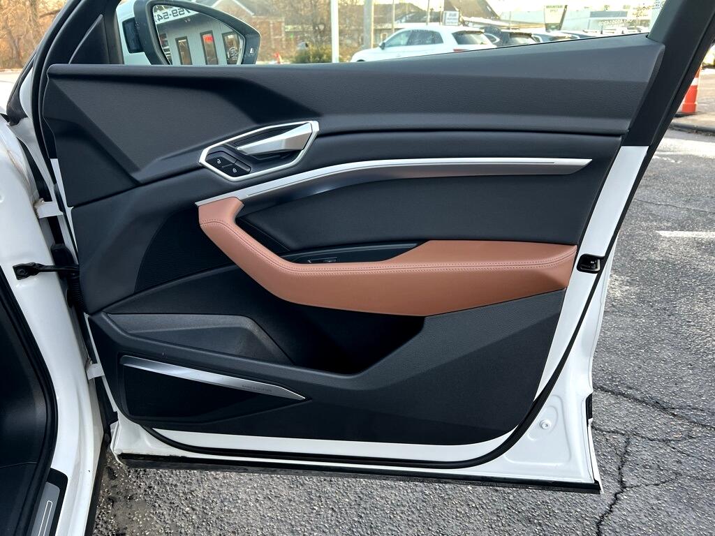 Audi E-Tron Prestige quattro 2019