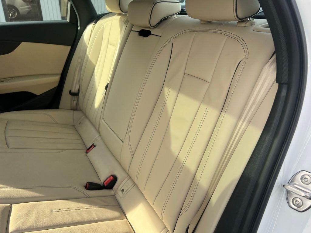 Audi A4 Premium quattro 2023