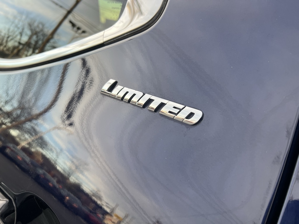 Toyota Tundra Limited CrewMax 4WD 2023