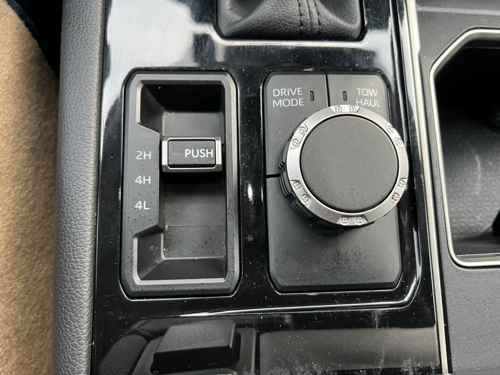 Toyota Tundra Limited CrewMax 4WD 2023