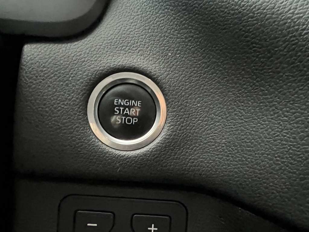 Toyota Tundra Limited CrewMax 4WD 2023