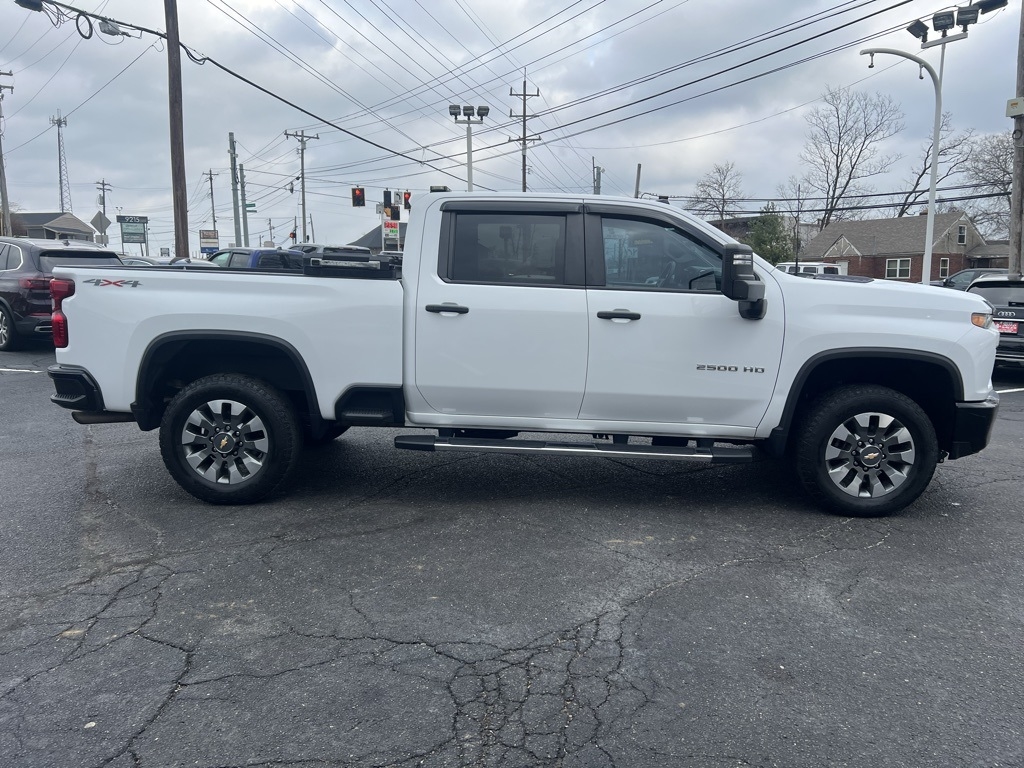 Chevrolet Silverado 2500HD Custom Crew Cab Long Box 4WD 2022