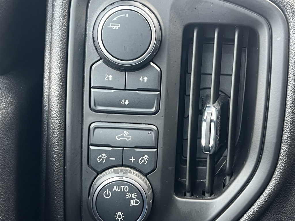 Chevrolet Silverado 2500HD Custom Crew Cab Long Box 4WD 2022