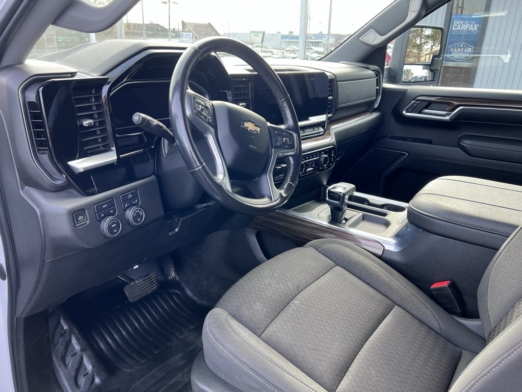 Chevrolet Silverado 1500 LT Crew Cab 4WD 2023