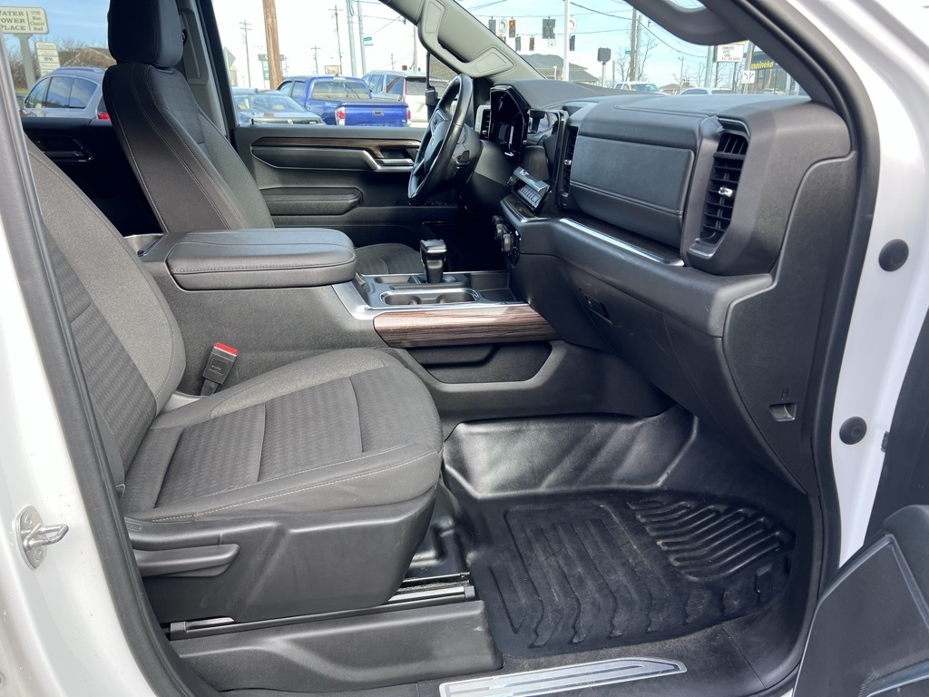 Chevrolet Silverado 1500 LT Crew Cab 4WD 2023