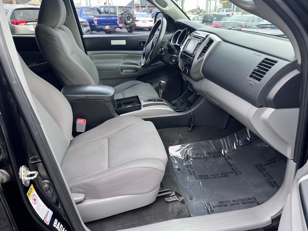 Toyota Tacoma Double Cab V6 6MT 4WD 2015